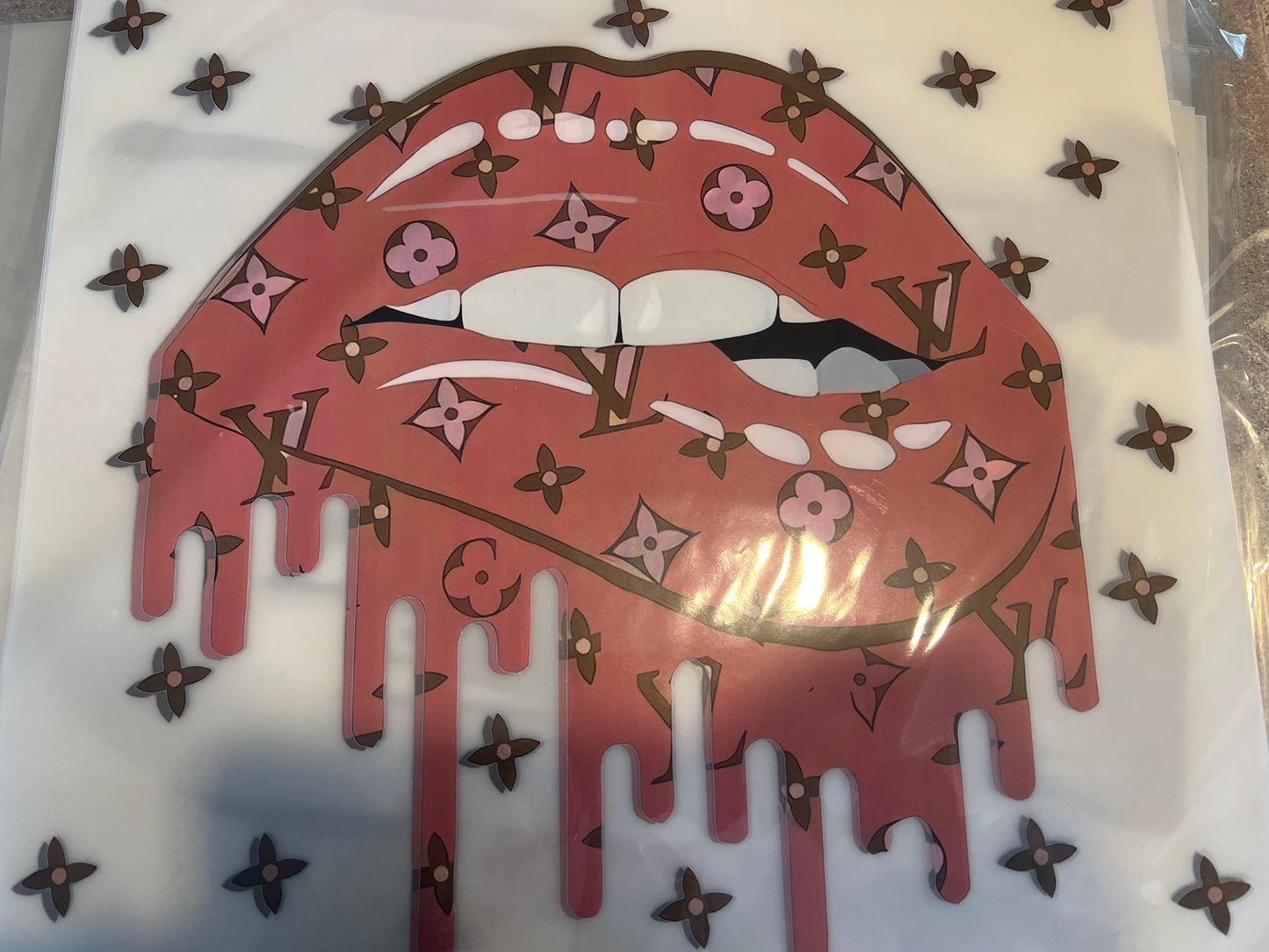 LV Lips