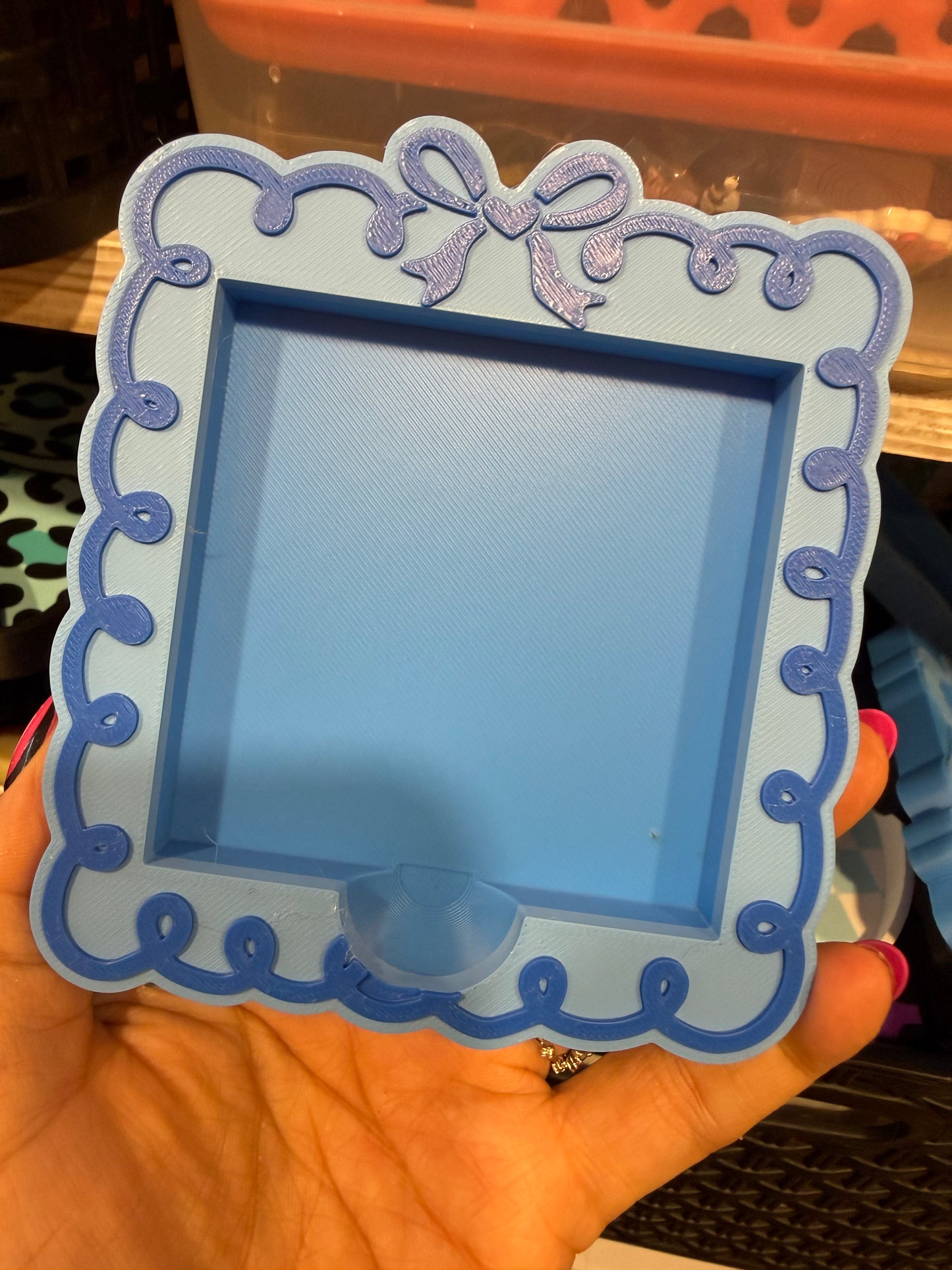 D. Blue Bow Post It