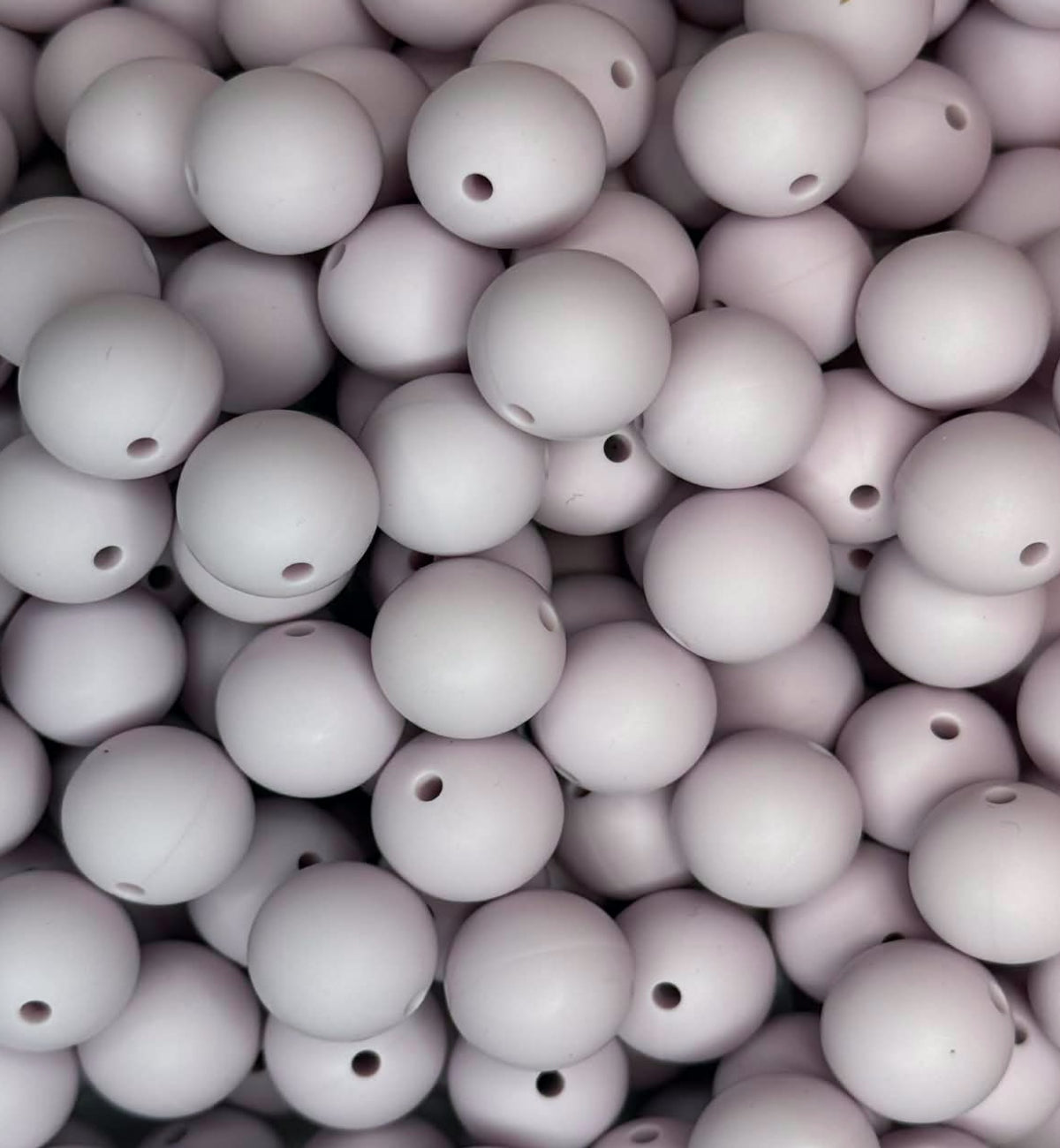 #136 PALE LILAC 15MM SOLID (10ct)